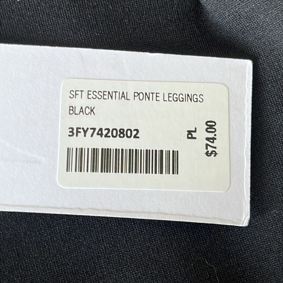 NWT Soft Surroundings BLACK SOFT ESSENTIAL PONTE LEGGINGS Petite Large ANKLE - Picture 4 of 7